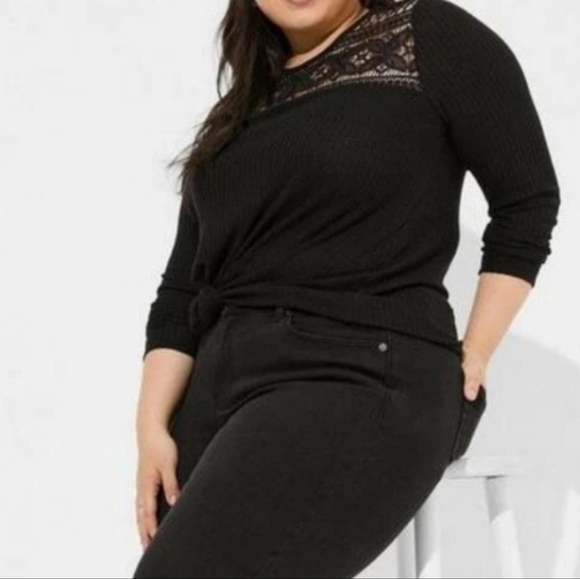 NWT 4X TORRID Waffle Knit Long Sleeve Crochet Yoke Top Deep Black - Picture 1 of 7